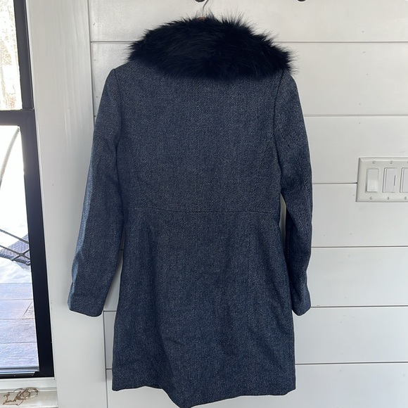 NWOT Banana republic Tailored Coat with faux fur collar. Blue Heather. - Picture 6 of 8